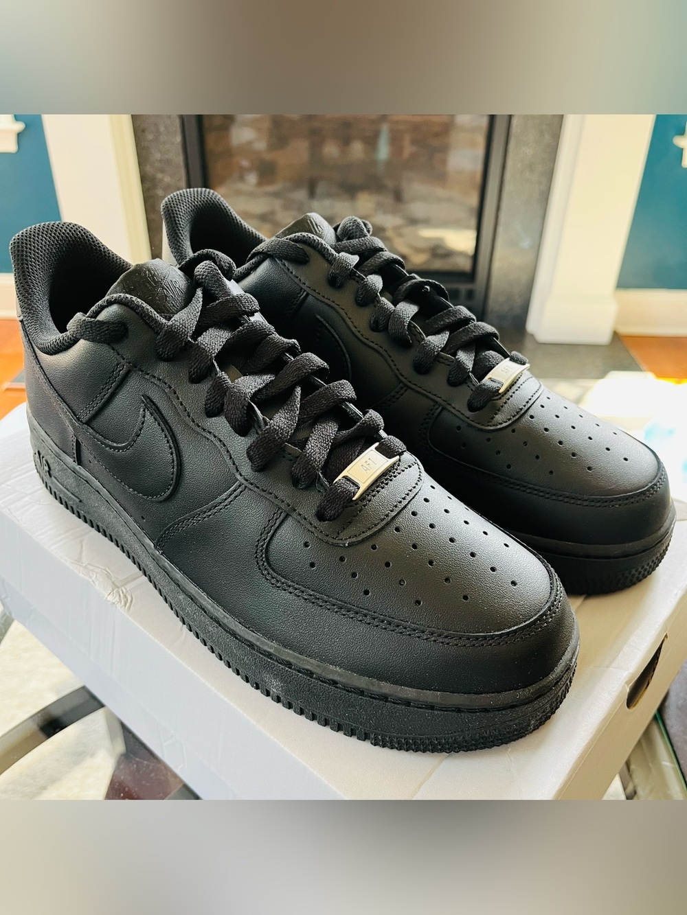 Sz 10 Nike Air Force 1 Low '07 Triple Black Men’s Sports Sneaker